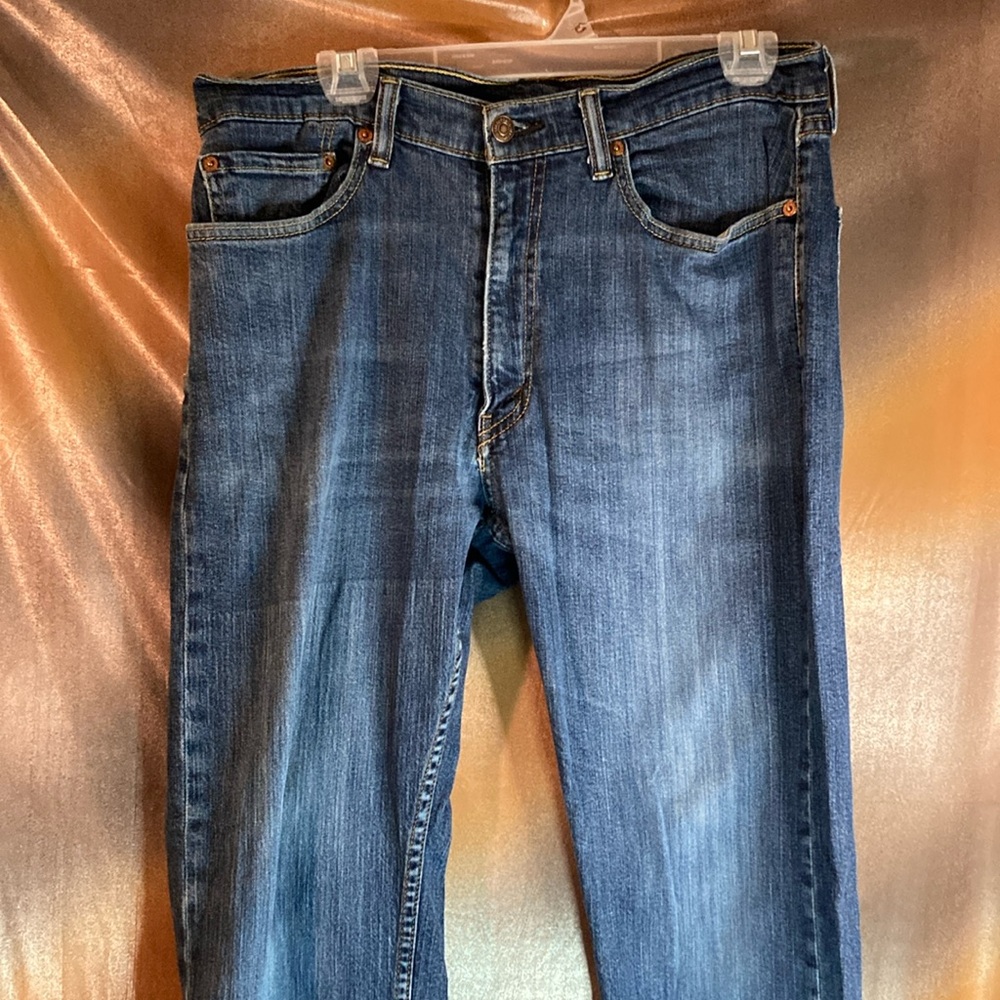 Classic Blue‎ Levi’s 540(?) Men's Jeans 35 x 32. G